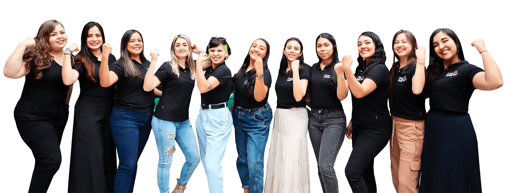 Las integrantes del equipo de Cubo Social, de pie y flexionando el brazo en señal de fuerza.